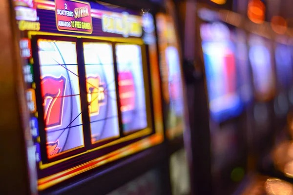 slot177 mobile app interface showing football betting markets and live-dealer lobby